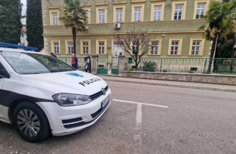 škola bomba 1