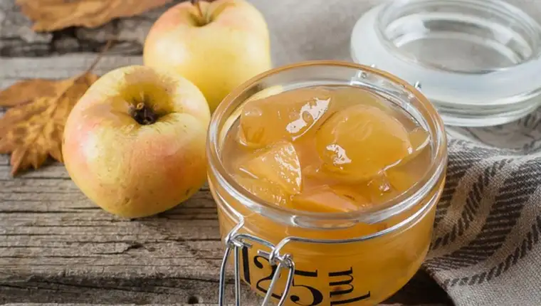 Kompot od jabuka