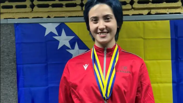 farah onescuk 5