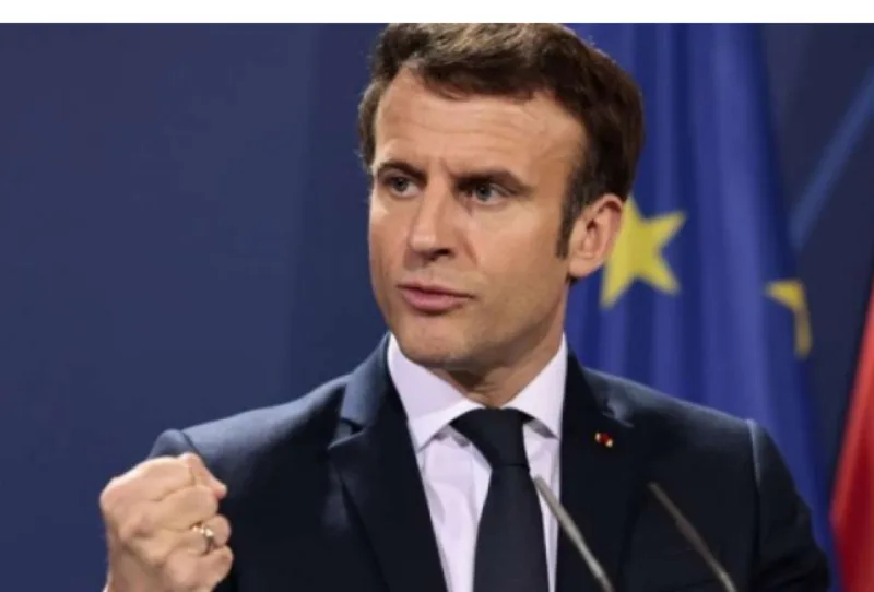 macron 3