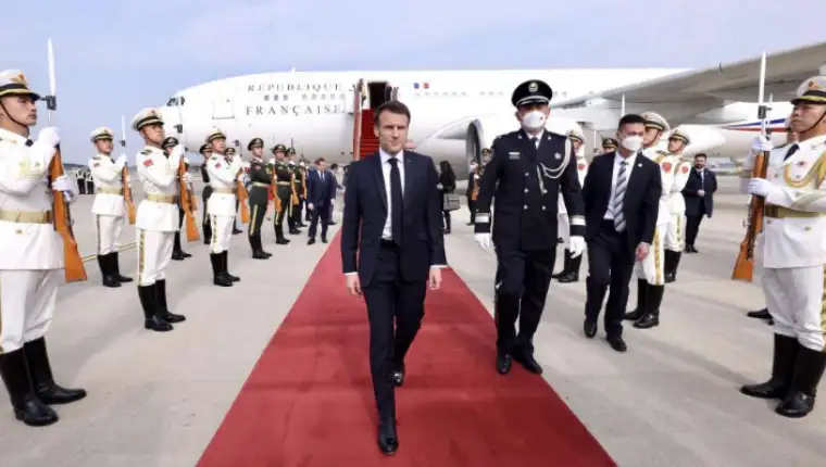 macron kina 3