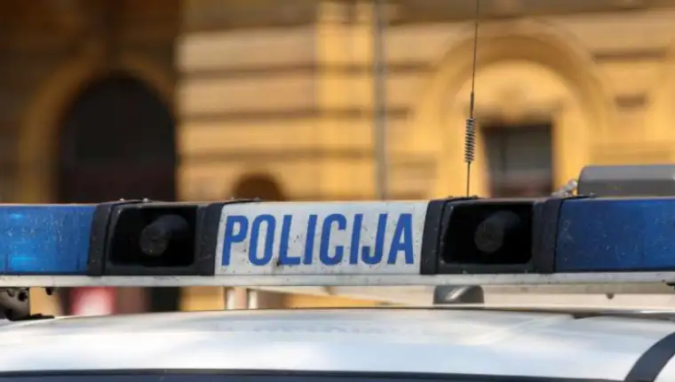 policija 8