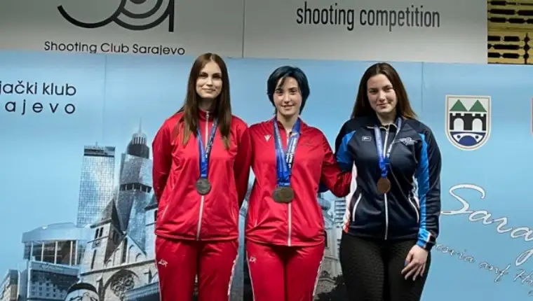 farah 4