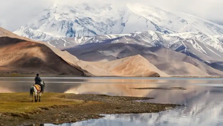 karakul lake
