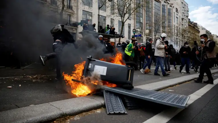 pariz demonstranti