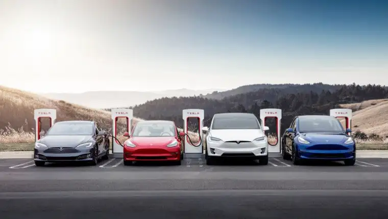 tesla auta
