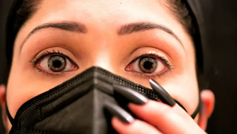 Fear of the coronavirus means measures taken by wearing masks