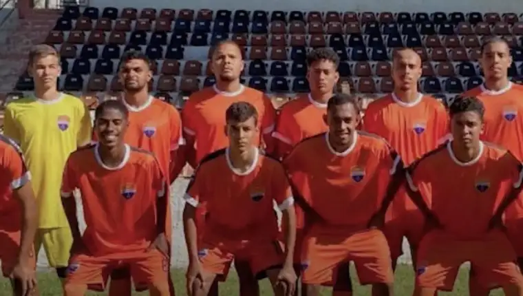 fc mariupolj 4