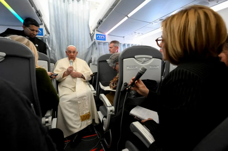 papa u avionu