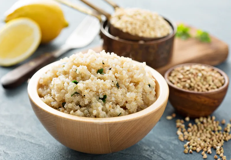 Lemon,Herbed,Cooked,Quinoa,In,A,Bowl