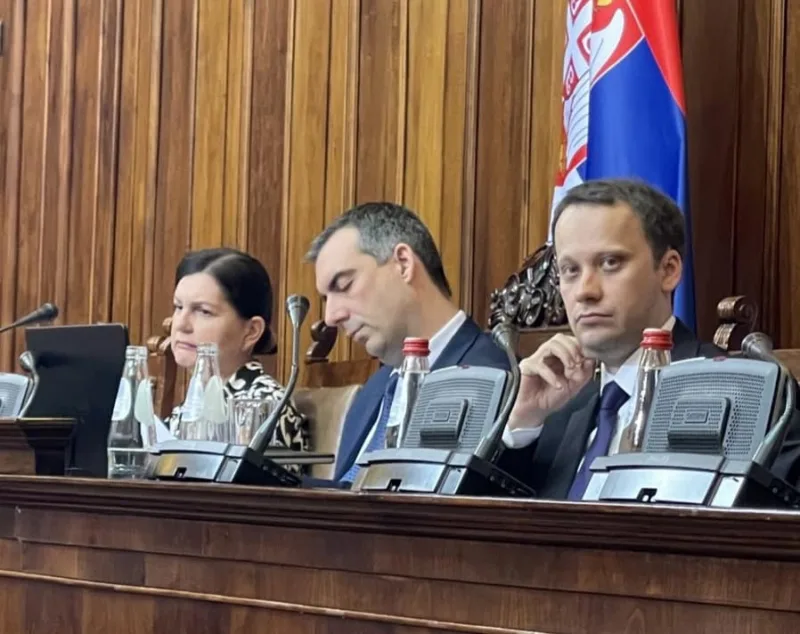 Predsjednik Skupštine Srbije zaspao