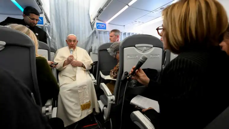 papa u avionu