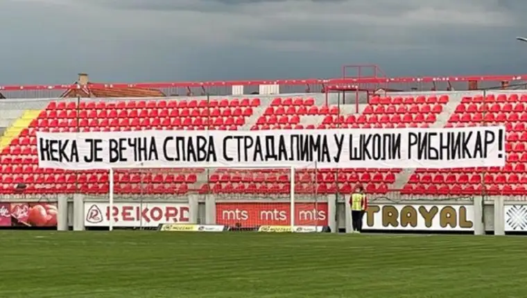 poruka delija na stadionu