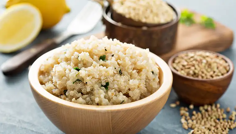 Lemon,Herbed,Cooked,Quinoa,In,A,Bowl