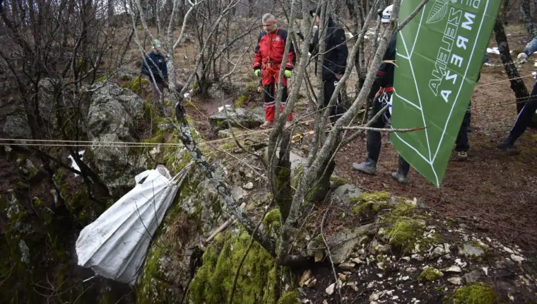 Objavljen film o otpadu u jamama: Nemar jedne osobe šteti pitkoj vodi za cijeli grad (VIDEO)