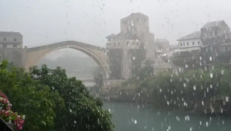 mostar kisa