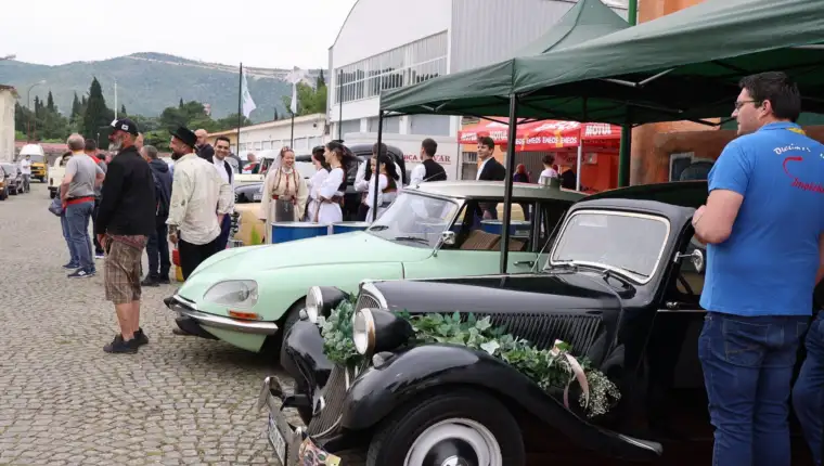 Na tradicionalnom oldtimer skupu u Mostaru predstavljeno više od 120 rijetkih automobila