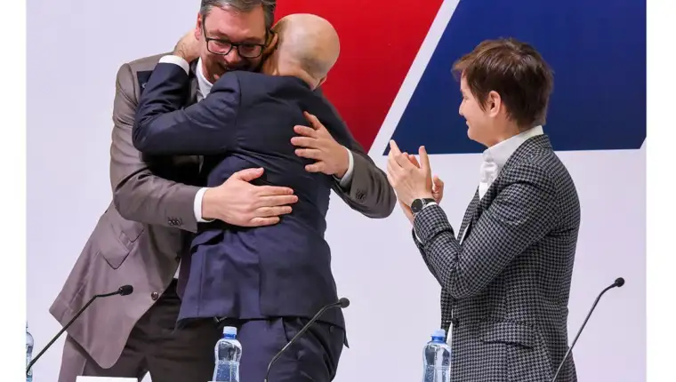 Miloš  Vučević, Aleksandar Vučić
