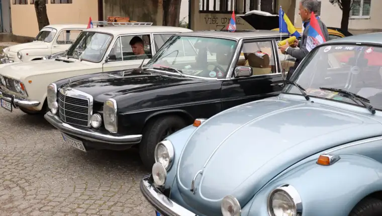 Na tradicionalnom oldtimer skupu u Mostaru predstavljeno više od 120 rijetkih automobila