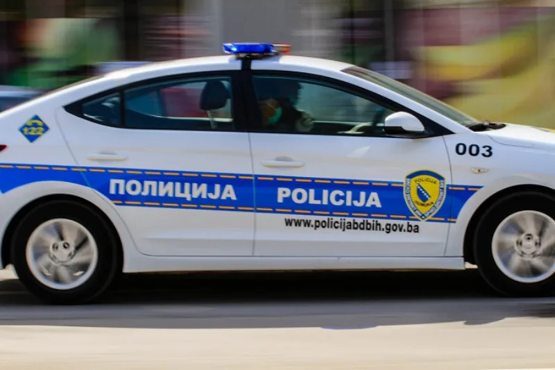www.brckodanas.com-policija-auto
