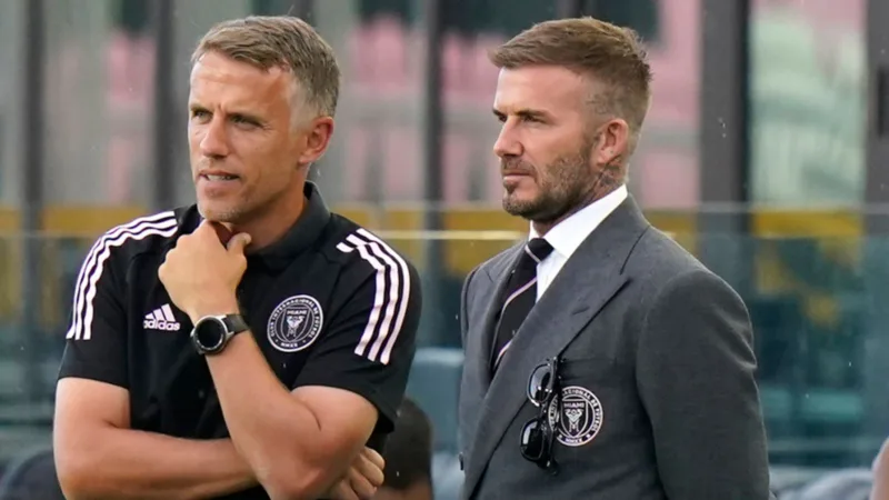 phil-neville-david-beckham