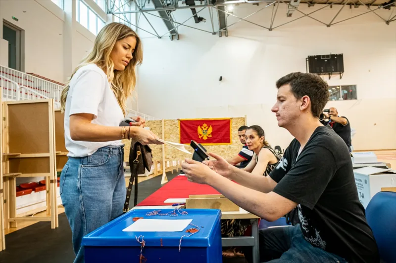 AA-20230611-31398362-31398359-OTVORENA_BIRALISTA_ZA_PARLAMENTARNE_IZBORE_U_CRNOJ_GORI