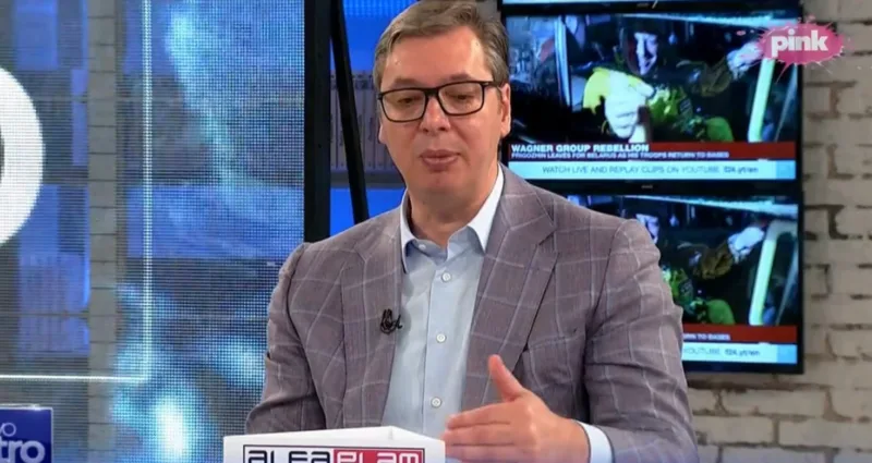 vucic pink rusija