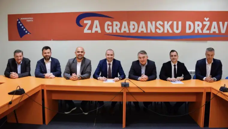 deljkovic komsic df