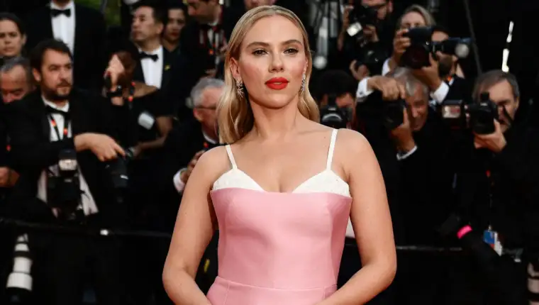 scarlett-johansson-posiert-25