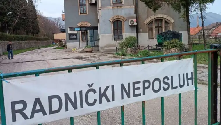 neposluh 4