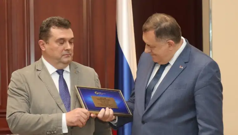 dodik 4