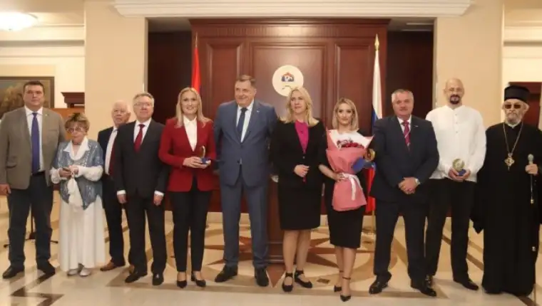 dan rusije vlada rs