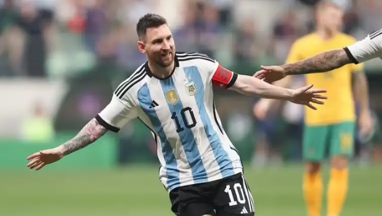 messi 4