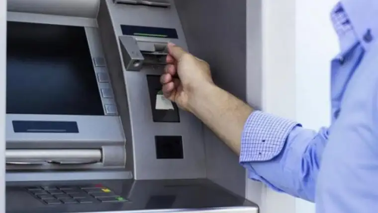 bankomat-640x429