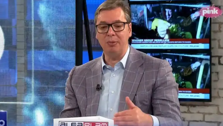 vucic pink rusija