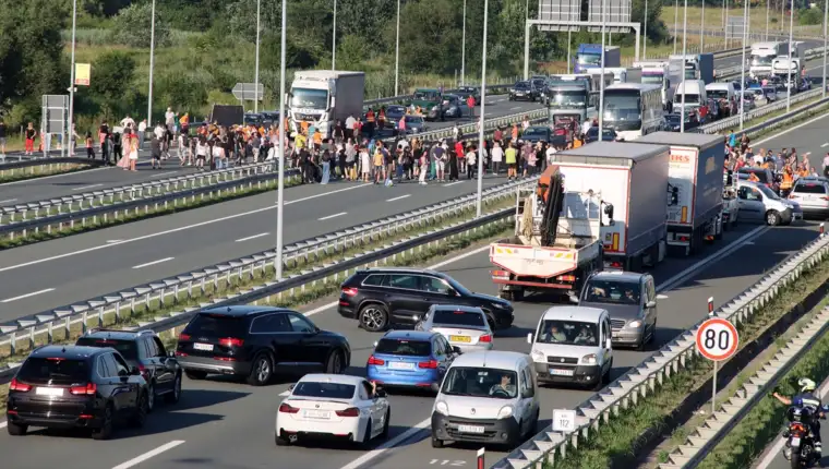 protesti_novi_sad4