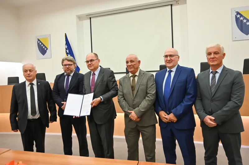 schmidt cik plaketa