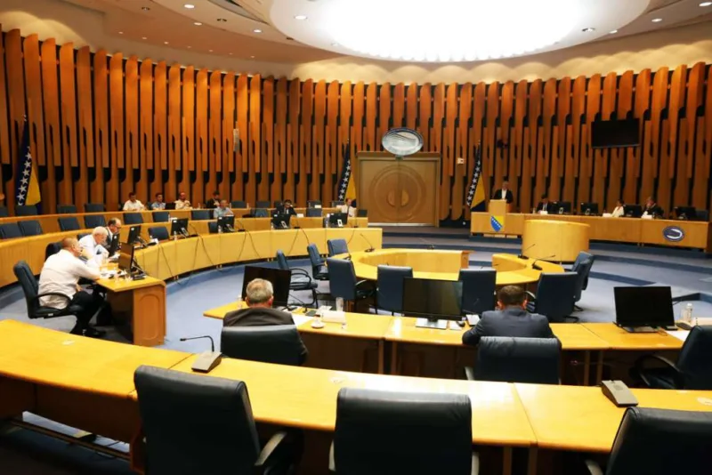 poslodavci parlament
