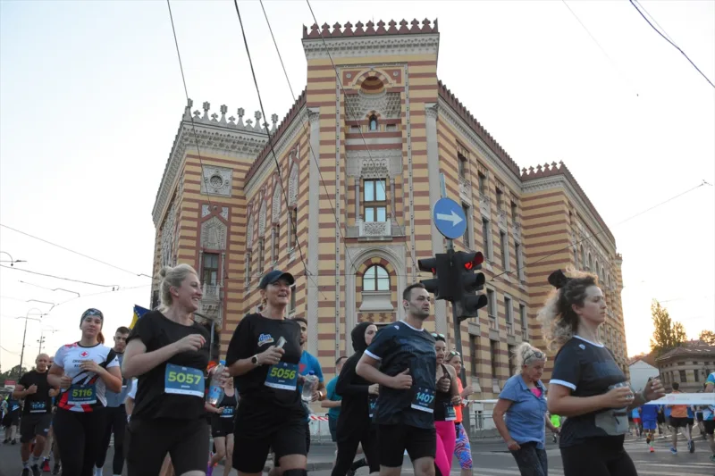 AA-20230716-31694630-31694612-ODRZAN_SARAJEVSKI_CENER_VELIKI_BROJ_REKREATIVACA_TRCAO_CENTRALNIM_ULICAMA_SARAJEVA