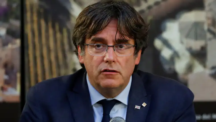Former Catalan government head Carles Puigdemont visits Alghero