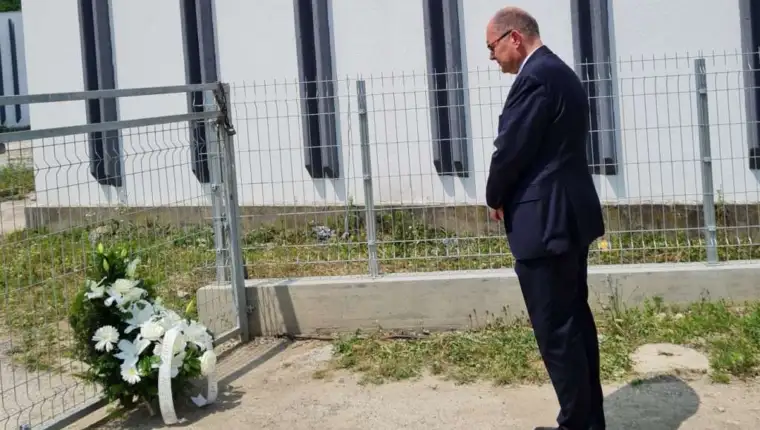 schmidt kravica nova kasaba