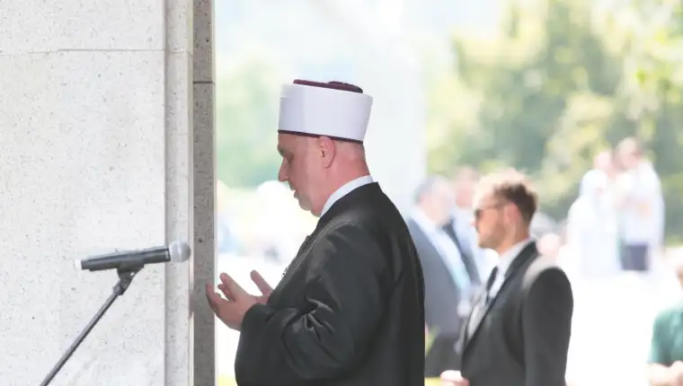 reis potocari dzenaza