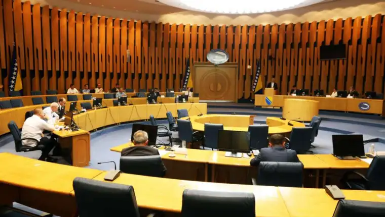 poslodavci parlament