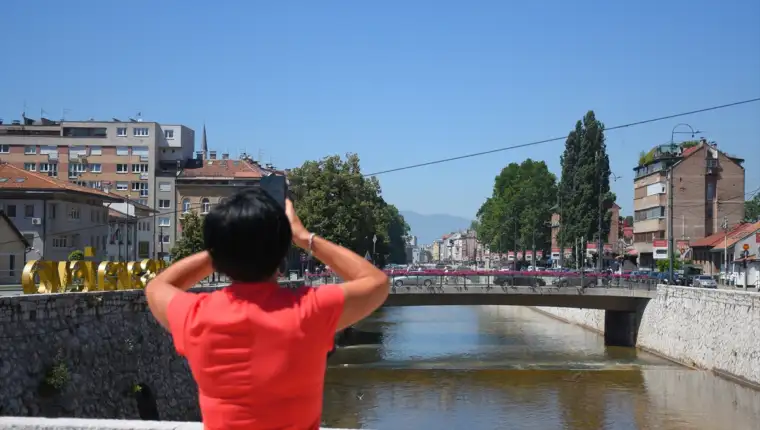AA--UNATOC_VISOKIM_TEMPERATURAMA_SARAJEVO TURISTI (29)