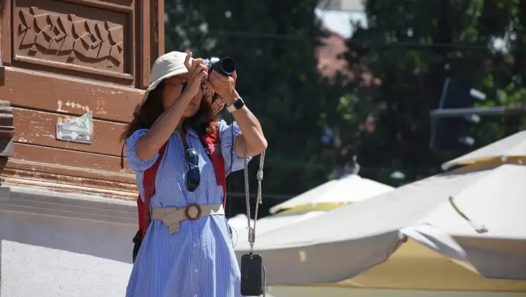 AA--UNATOC_VISOKIM_TEMPERATURAMA_SARAJEVO TURISTI (18)