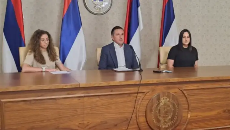 studentice cetnici