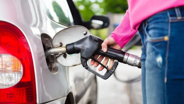 gorivo sipanje auto