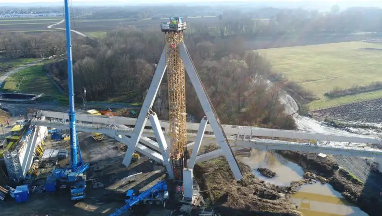 Die Brücke zum Aufklappen