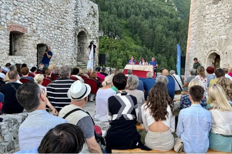 travnik 6