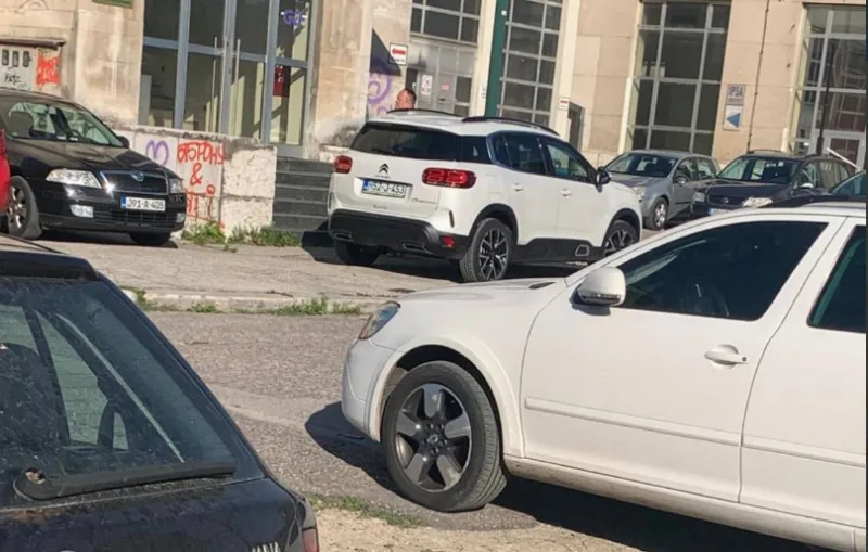 jakic agencija1.jpg